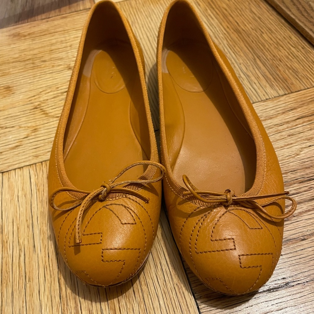 Gucci Flats - Size 6.5
